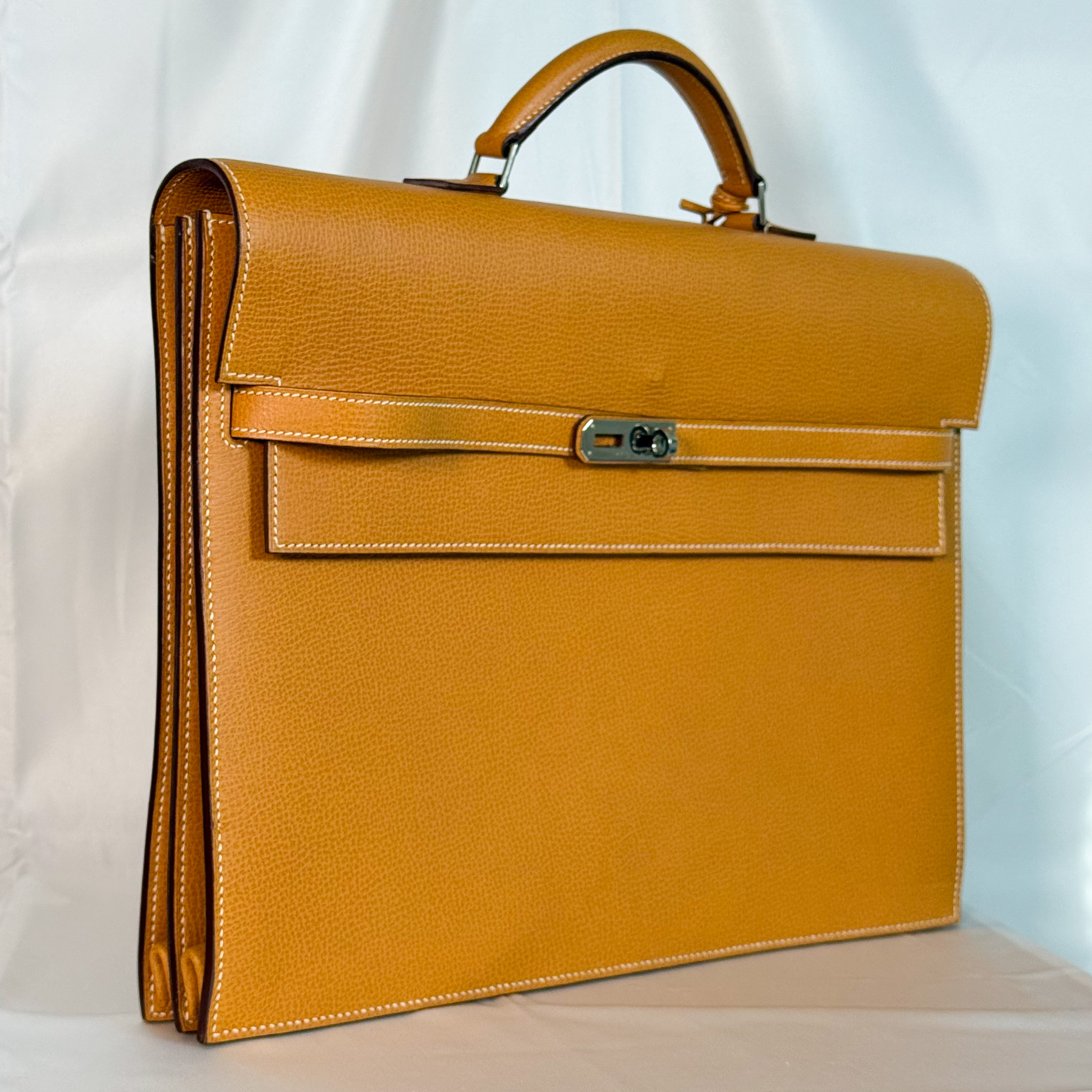 Kelly Dépêche 38
