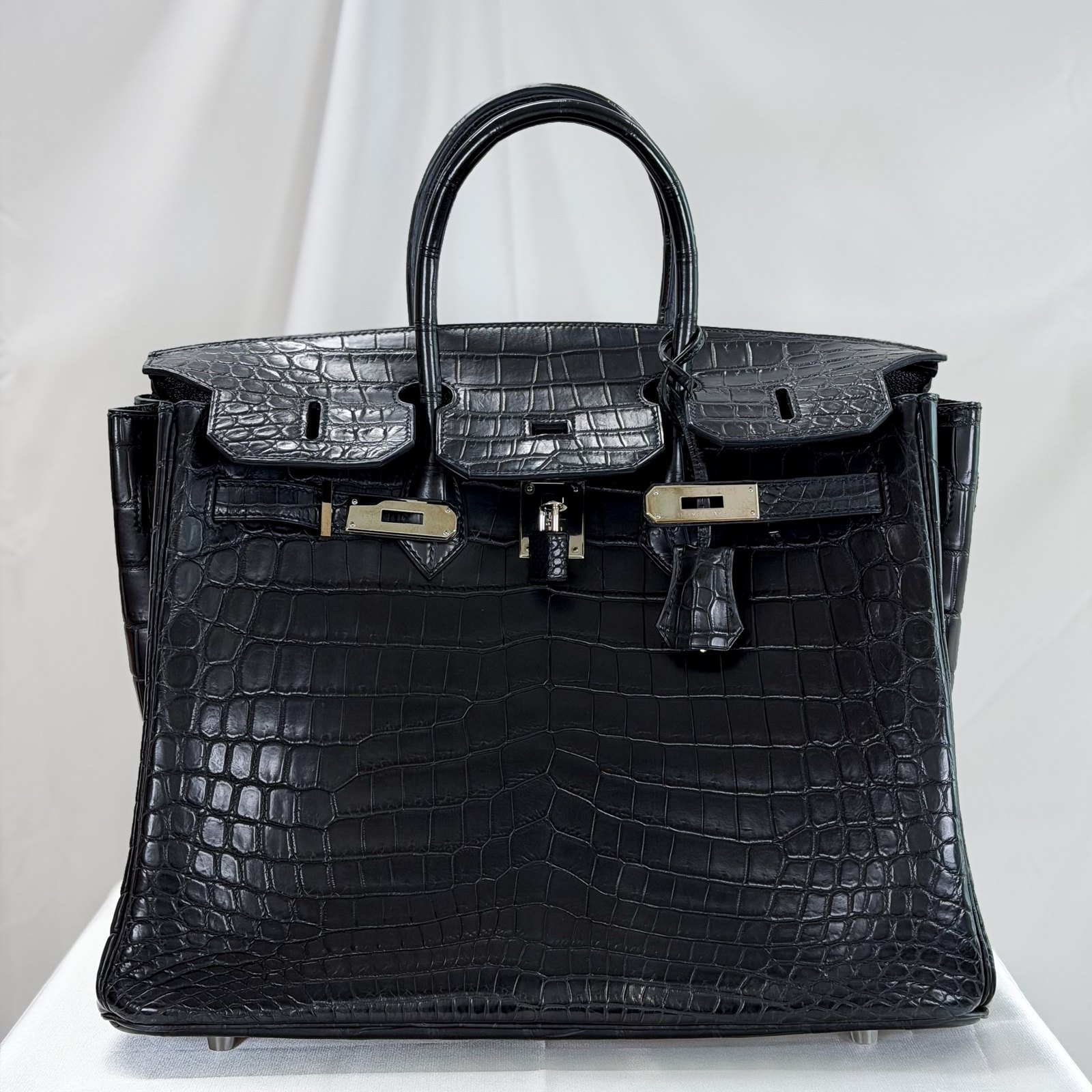 HERMÈS Birkin 35 — Noir Matte Niloticus Crocodile, Palladium Hardware, 2005