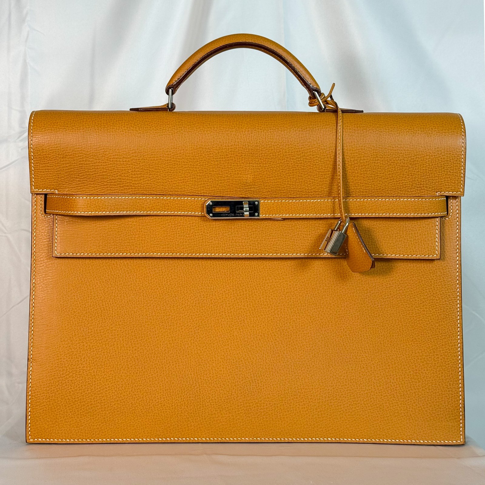 HERMÈS Kelly Dépêches 38