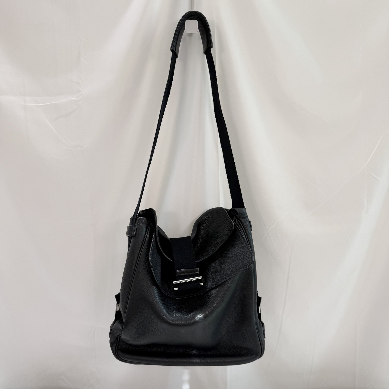 HERMÈS So Kelly 26 Noir — Palladium Hardware